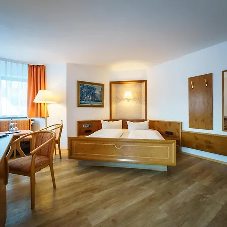 Parkhotel Sonnenhof Szálloda 4*